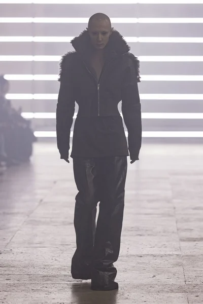 Look 37